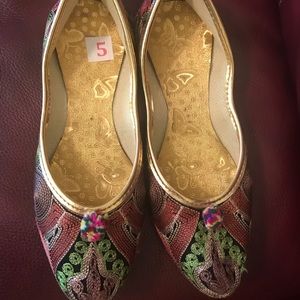 Beautiful handcrafted embroidered size 5 NEW flats